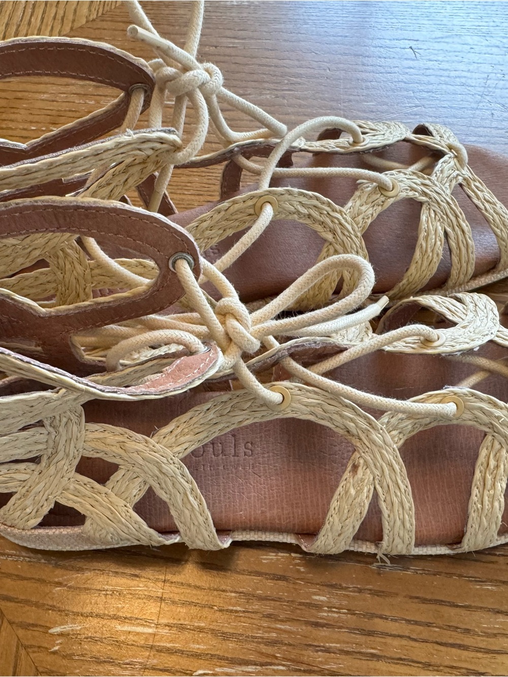 Gentle Souls by Kenneth Cole Lace-Up Gladiator Sandals, Beige, size 6.5. NWOT.